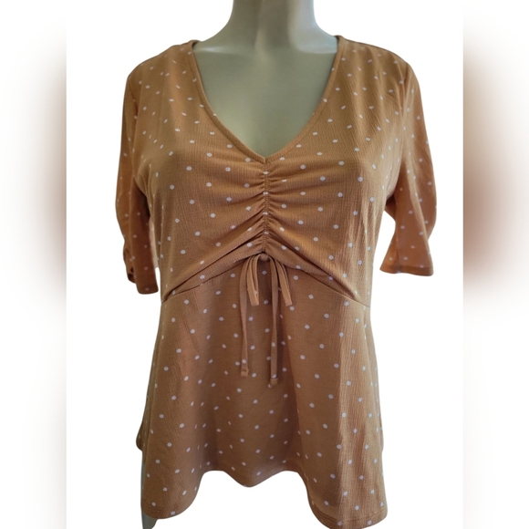 LC Lauren Conrad Polka Dot Ruched Orange-Pink V-Neck Top Summer - Picture 1 of 3